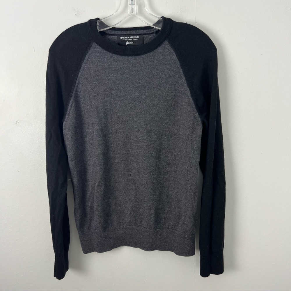 Banana Republic 100% Italian Fine Merino Wool Raglan Crewneck Sweater
